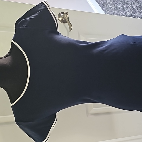 NWT Flutter Sleeve Top - Picture 2 of 6